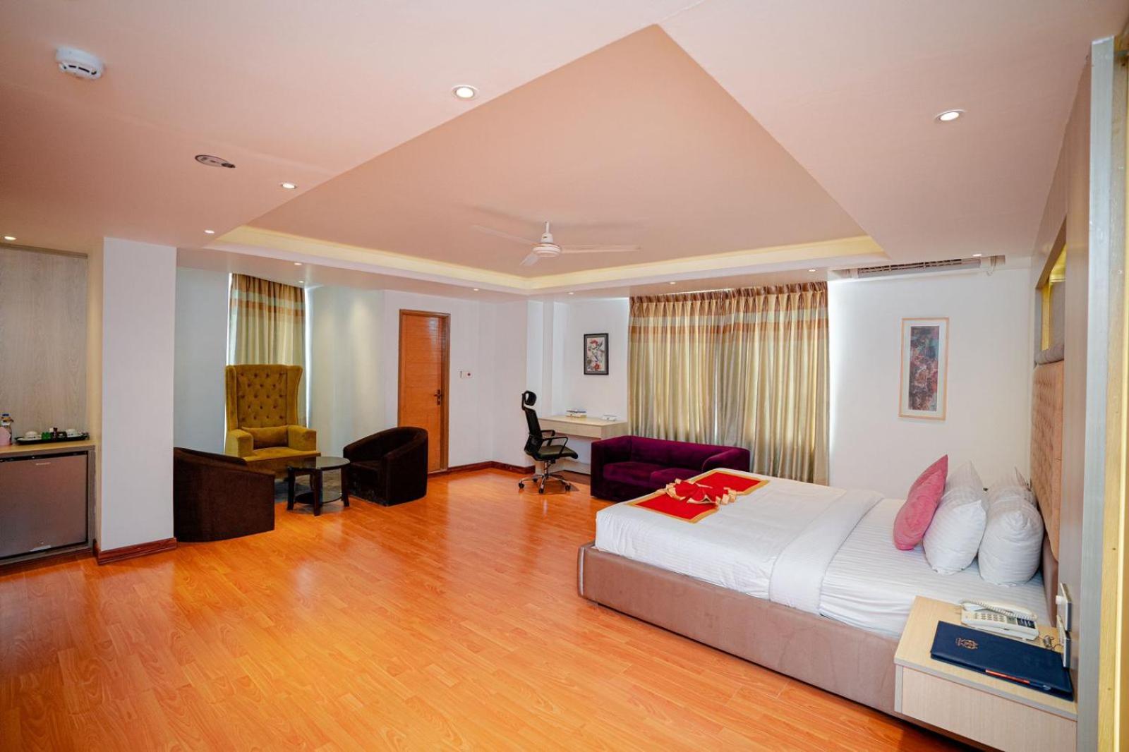 Royal Raj Hotel Rajshahi Exterior photo