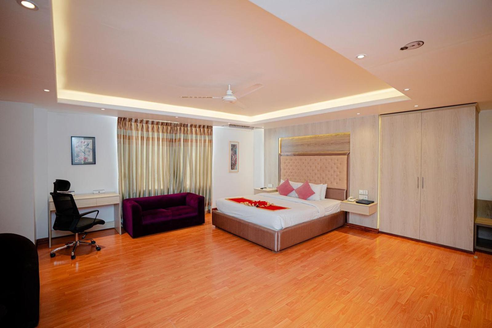 Royal Raj Hotel Rajshahi Exterior photo